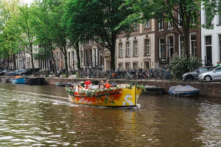 Amsterdam: Original Aperol & Limoncello Spritz Cruise - Why an Aperol Spritz Cruise Works So Well in Amsterdam
