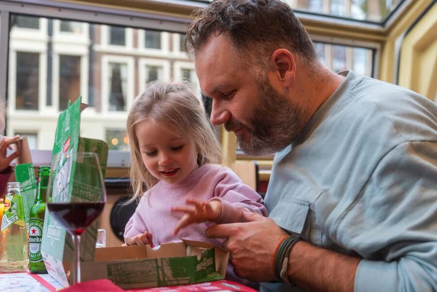 Amsterdam: Original Pizza Dinner Cruise + Unlimited Drinks - Unlimited Drinks: The Value Play That Changes the Feel