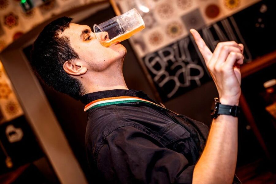 Amsterdam: Original Pub Crawl Party with VIP Entrance - The First Venue: Waterhole Bar and the Energy Shift