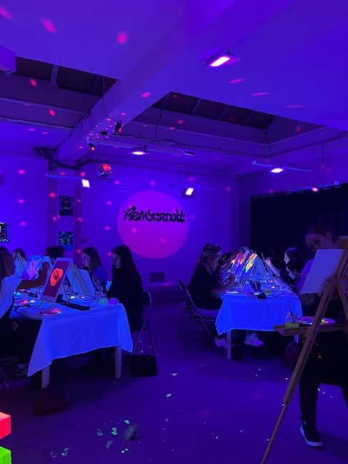 Amsterdam: Paint and Sip in the Dark at Rembrandt van Wine - One more thing: the experience is built for fun, not silence