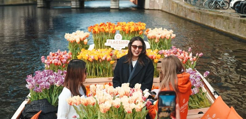 Amsterdam: Premium Tulip Boat Canal Tour - Quick hits
