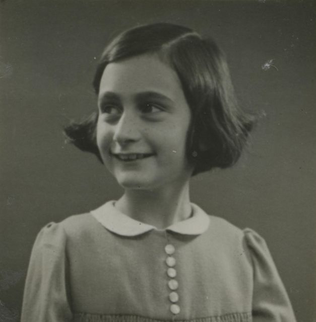 Amsterdam: Private Anne Frank and Jewish History Tour - Passing Hortus Botanicus and Finding the Jewish Quarter on Foot