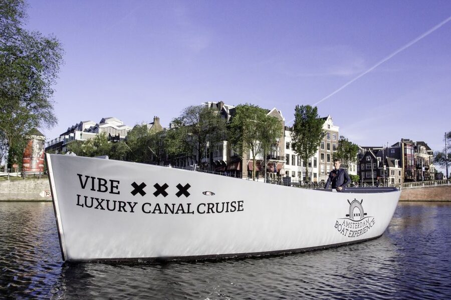 Amsterdam: Private BBQ Cruise with Personal Chef & Drinks - Who Should Book This and Who Might Want a Different Plan
