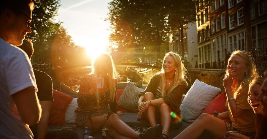 Amsterdam: Private BBQ Cruise with Personal Chef & Drinks - Unlimited Beer, Wine, and Soft Drinks: Why the Bar Matters on a Canal Boat