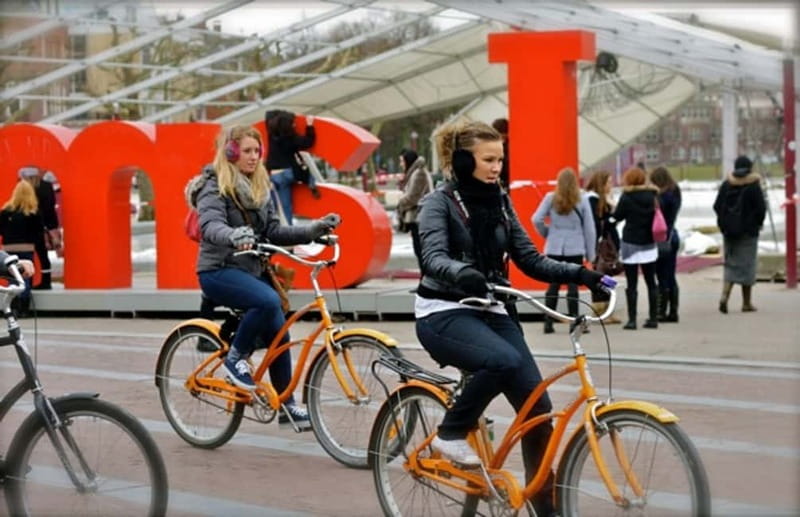 Amsterdam: Private Bike Tour - Getting Started in Central Amsterdam, Pickup, and Timing That Works