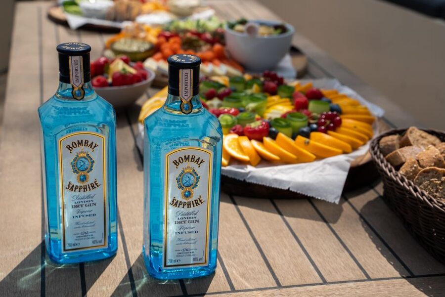 Amsterdam: Private Canal Booze Cruise with Unlimited Drinks - FAQ