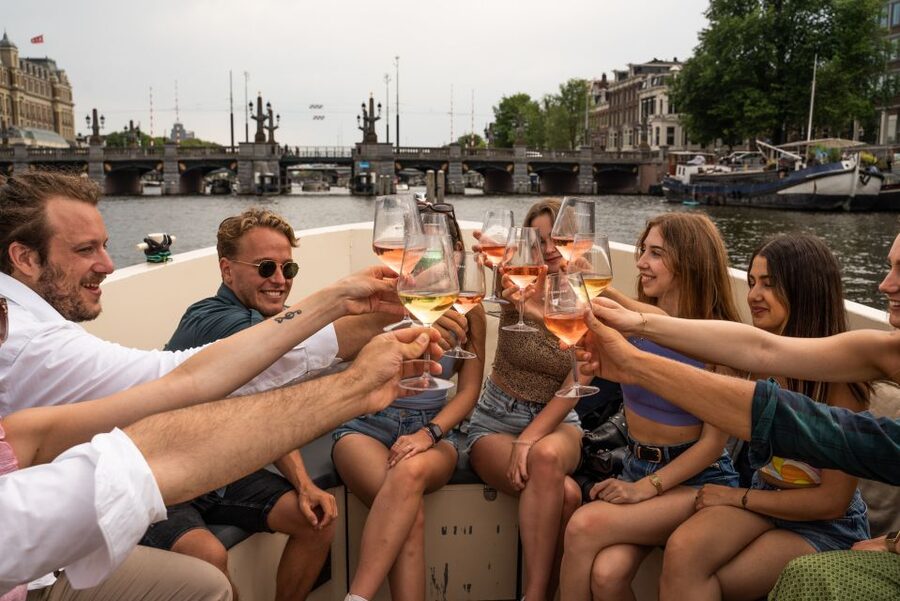Amsterdam: Private Canal Booze Cruise with Unlimited Drinks - Should you book this Amsterdam booze cruise?