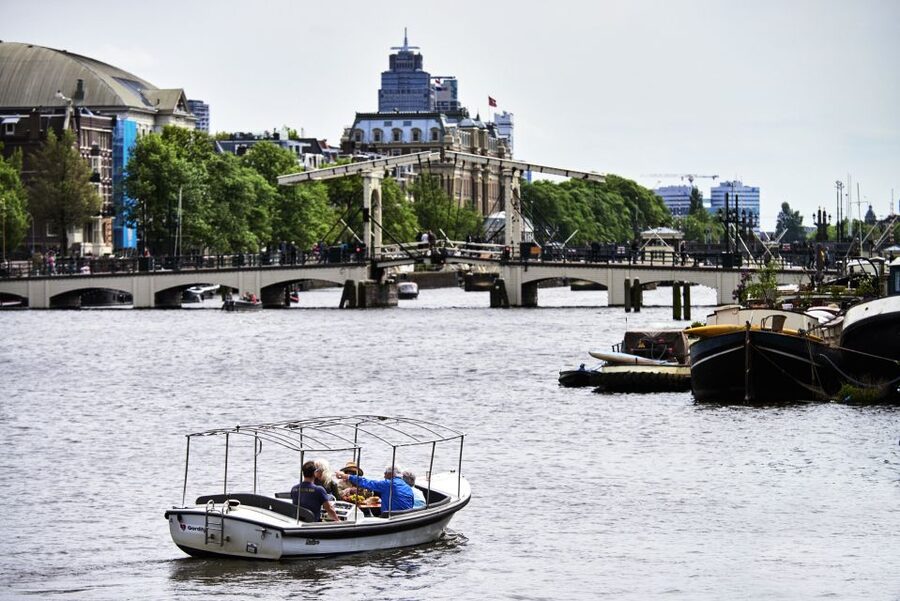 Amsterdam: Private Canal Tour - The Monet painting spot, plus the Old Amsterdam story thread