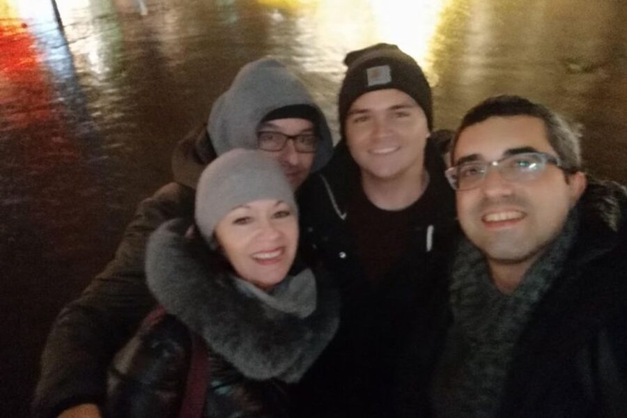 Amsterdam: Private custom tour with a local guide - Meeting your guide, getting set up, and shaping the route