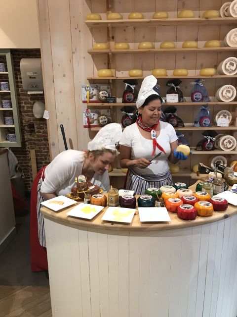 Amsterdam: Private Red Light District and Food Tour - Key things to know before you go