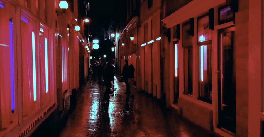 Amsterdam: Private Red Light District Tour in Spanish - Price and Value: $94 Per Person for 2 Hours Private