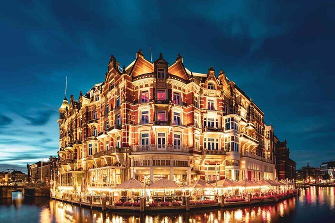 Amsterdam: Private Romantic Evening Canal Cruise + Bubbles/Snacks - Your captain-storyteller: romance, facts, and a calm voice