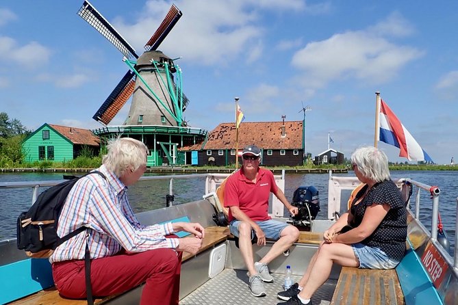 Amsterdam private tour to windmills, cheese farm and villages - Monnickendam: old-center streets and lunch in a calmer harbor town