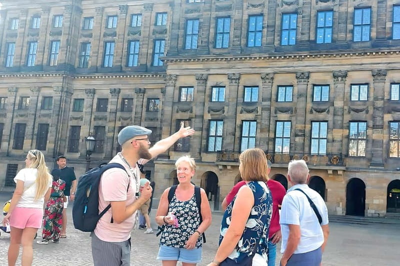 Amsterdam: Private Tour with Local Guide (French or English) - Who should book this private tour (and who might skip it)