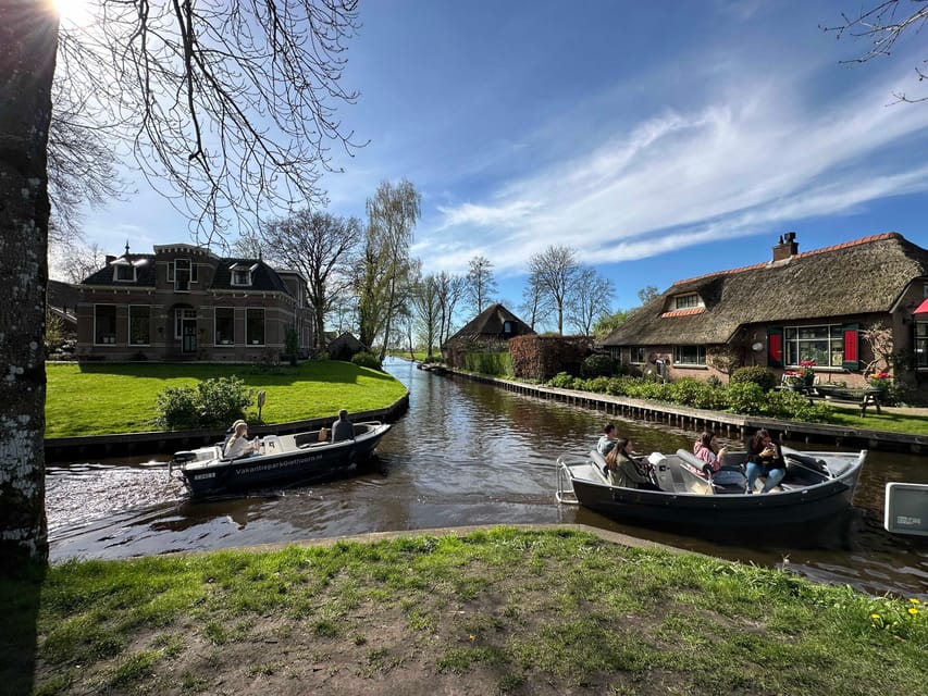 Amsterdam : Private Tour Zaanse Schans - Walking, Weather, and the Stuff People Forget