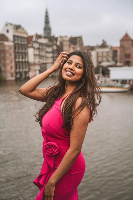Amsterdam: Professional Photoshoot at the Canals - Finishing at Amsterdam Centraal Station: From Canals to Grand Arrival