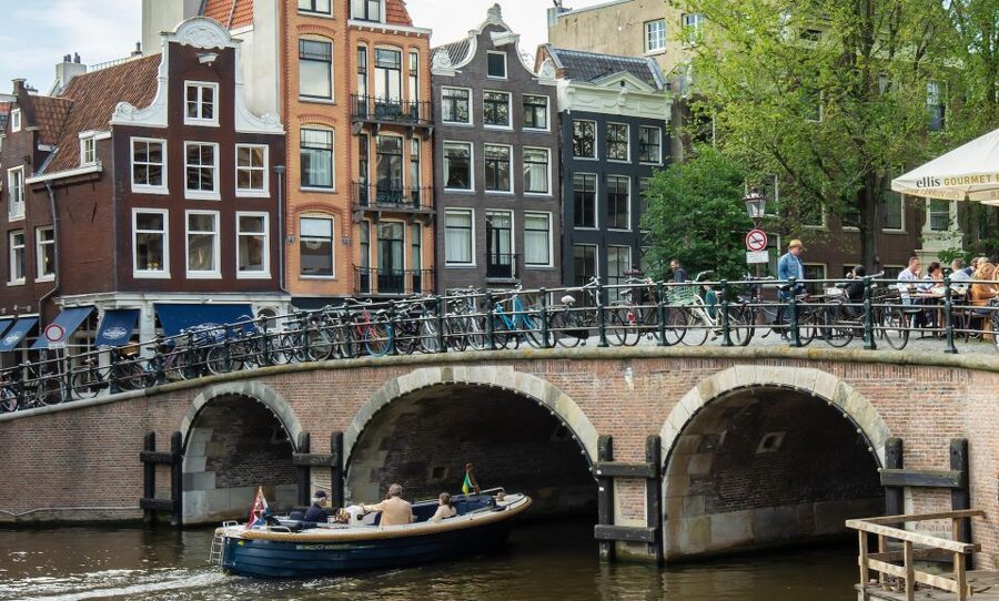 Amsterdam: Red Light District & City Tour German or English - Key Points You Should Know Before You Go