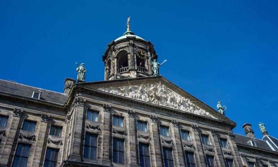 Amsterdam: Red Light District & City Tour German or English - Dam Square, Royal Palace Area, and Nieuwe Kerk: Getting Oriented Fast