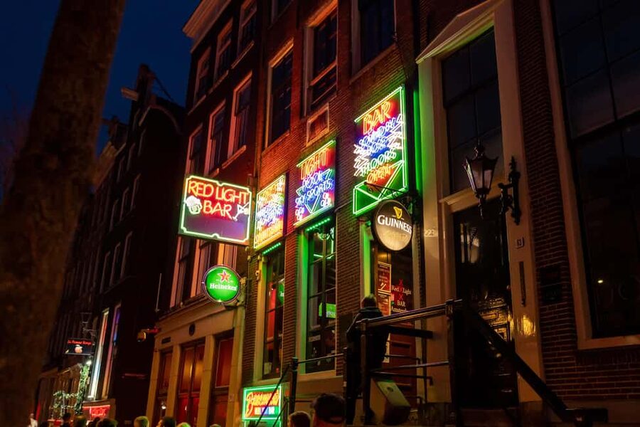 Amsterdam: Red Light District Tour in DE/EN/IT/ES/FR - Key highlights to know before you go