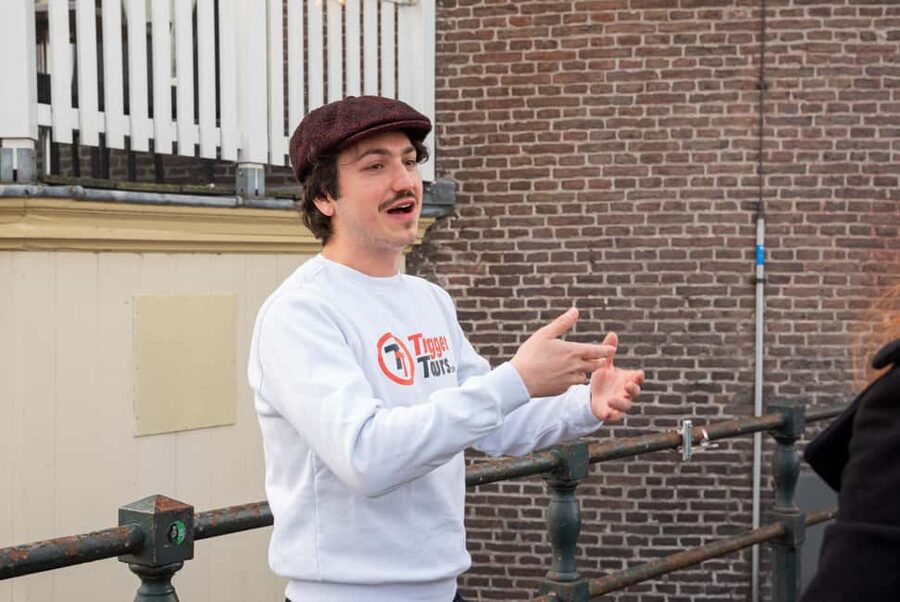 Amsterdam: Red Light District Tour in English or German - Entering The Red Light District With Context, Not Just Curiosity