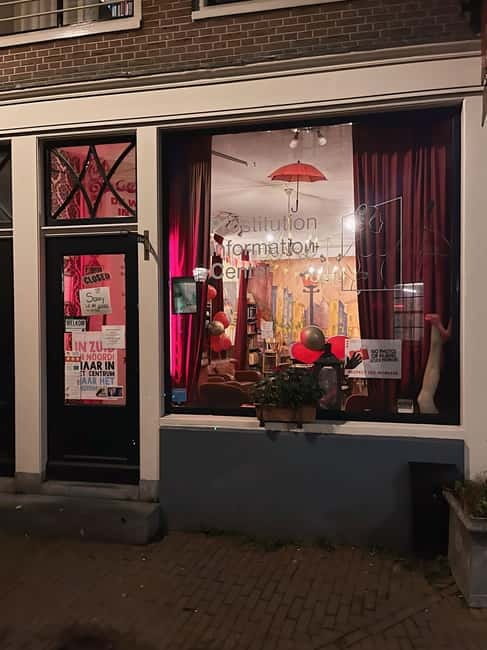 Amsterdam: Red Light District Tour in German/English for groups of 4 or more - Key highlights at a glance