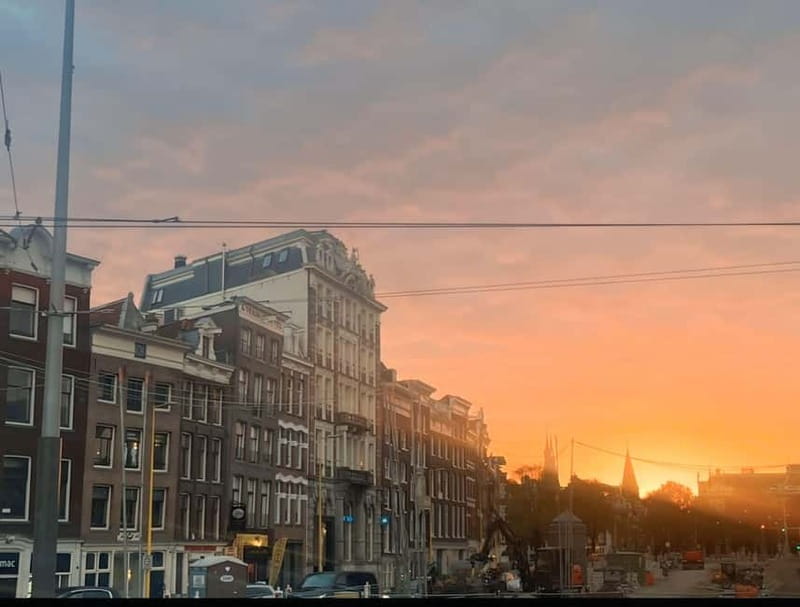 Amsterdam: Red Light District Tour in German/English for groups of 4 or more - Pace, photos, and how to make the 2 hours feel worth it