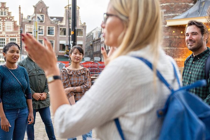 Amsterdam Red Light District Walking Tour in EN/DE/IT/ES - Meeting at Dam, Then the Easy 1.8 km City-Center Loop