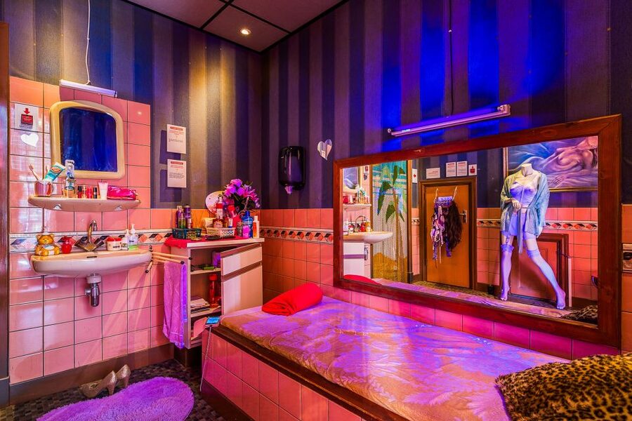 Amsterdam: Red Light Secrets Museum Entry Ticket - The Window Seat Moment, and Why It Changes Your Perspective