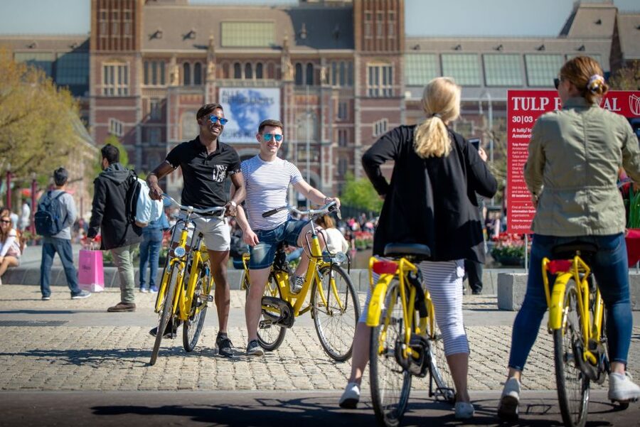 Amsterdam: Relaxed City Highlights Guided Bike Tour - Anne Frank House area, then the Jordaan on a human scale