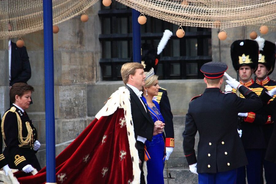 Amsterdam: Royal Palace Entry Ticket + Audio guide - First impressions: getting into the Royal Palace efficiently