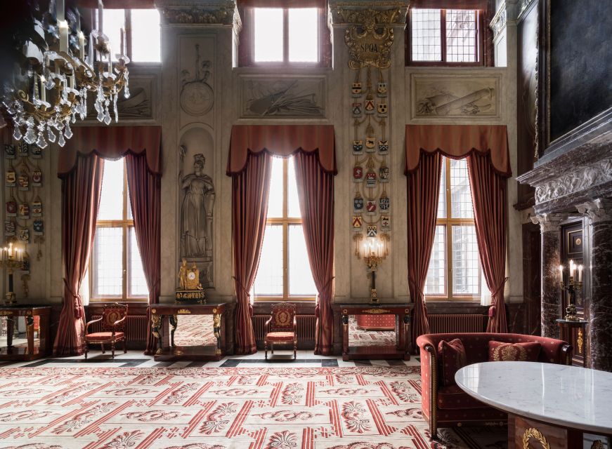 Amsterdam: Royal Palace Entry Ticket + Audio guide - The audio guide is the whole point, and it is surprisingly good
