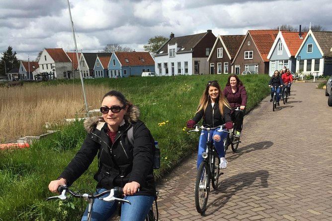 Amsterdam's Countryside Half-Day Bike Tour in Small Group - Holysloot at het Schoolhuis: The Halfway Break and Why Apple Pie Matters