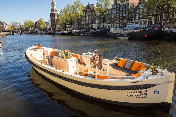 Amsterdam: Saloon Boat Cruise + Unlimited Drinks & Bite option - Guide and captain energy: when the humor really matters