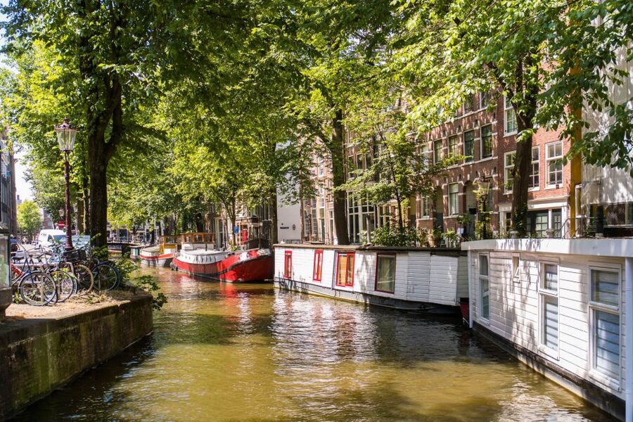 Amsterdam: Semi-Open Canal Boat Cruise - Open roof when it’s nice, covered when it isn’t