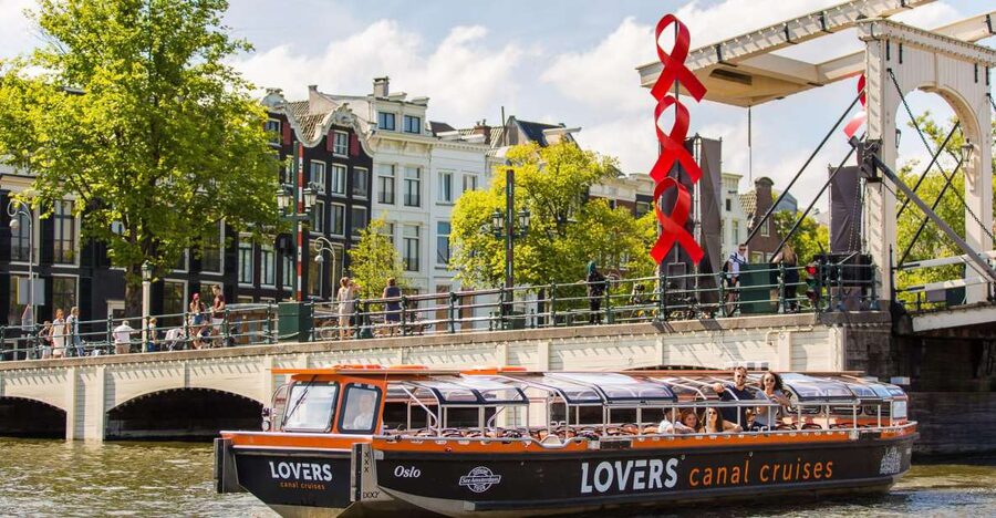 Amsterdam: Semi-Open Canal Boat Cruise - The 1-hour cruise flow, what you actually get to see