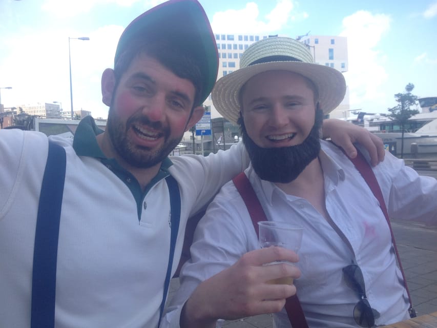 Amsterdam: Shared Party Bike Tour with Beer - Shared Bike Energy: Meeting People Without Forcing It