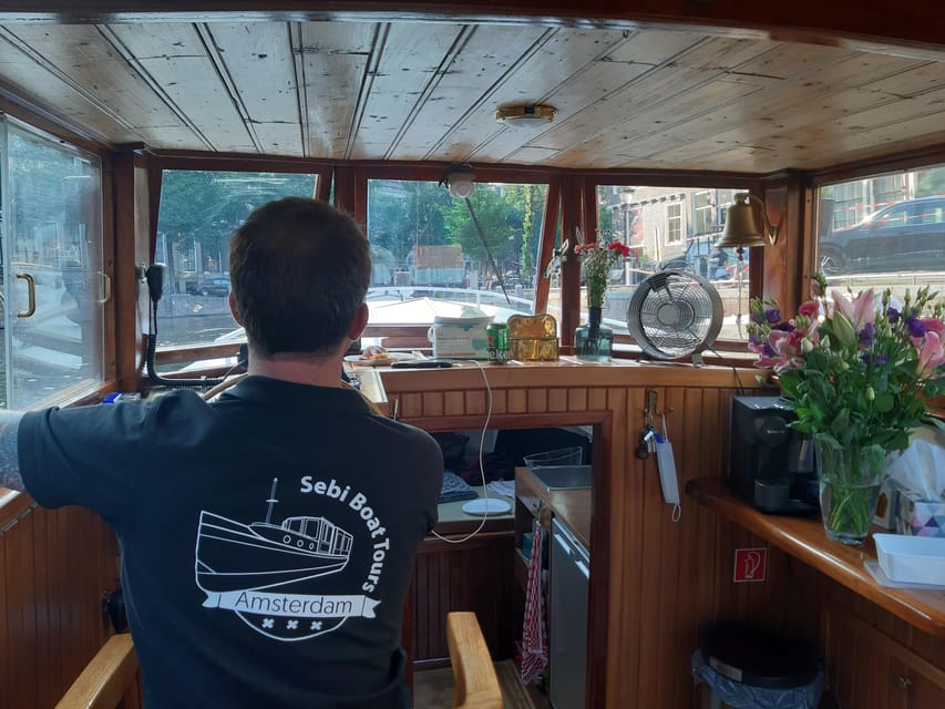 Amsterdam: Small-Group Canal Cruise incl. Drinks and Snacks - Why this 2-hour, 10-person canal cruise feels more local than most