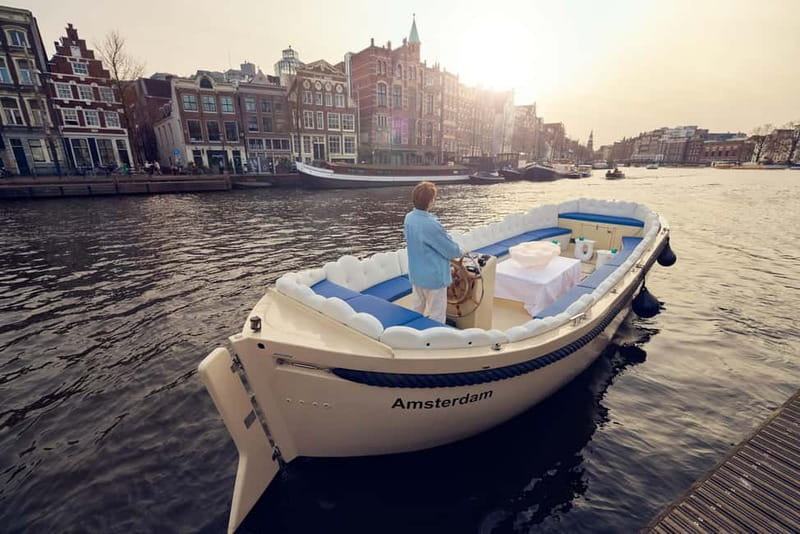 Amsterdam: Smoke & Cruise on covered Cannabis Boat With Bar - Who This Cruise Suits Best (and Who Should Skip It)