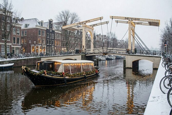 Amsterdam Smoke Friendly Cruise with drinks option & local guide - Key highlights at a glance