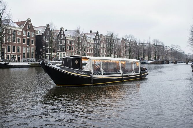Amsterdam Smoke Friendly Cruise with drinks option & local guide - Comfort on board: heated in winter, open in summer