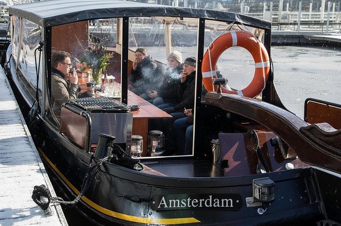 Amsterdam Smoke Friendly Cruise with drinks option & local guide - Light festival or Christmas-themed nights: see the displays, but manage expectations