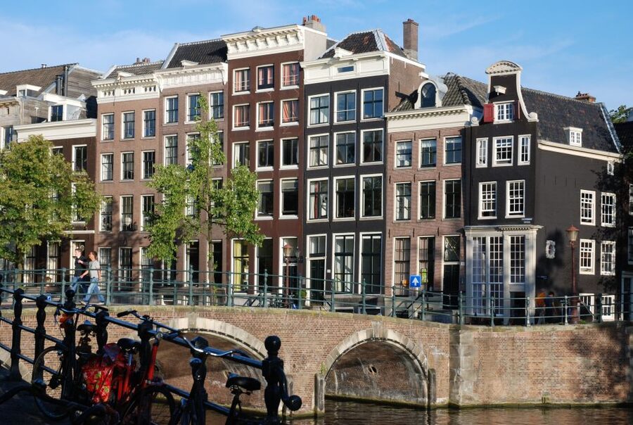 Amsterdam: Stedelijk Museum and 1-Hour Canal Cruise - Value and pricing: is $41 a fair deal?