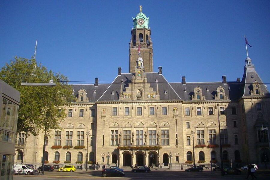 Amsterdam: The Hague, Delft and Rotterdam Private Day Tour - Delft Blue, the House of Orange-Nassau, and why Delft mattered