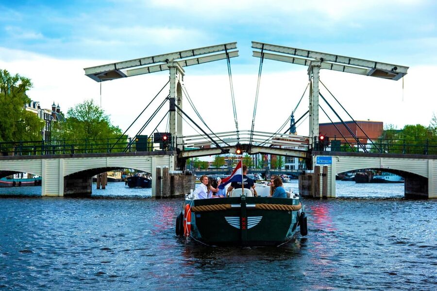Amsterdam: The Newest Canal Cruise with Drink Option - Key Points You Will Care About