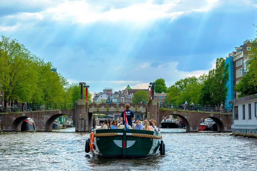 Amsterdam: The Newest Canal Cruise with Drink Option - Optional Drinks, Unlimited Add-On, and When It Makes Sense