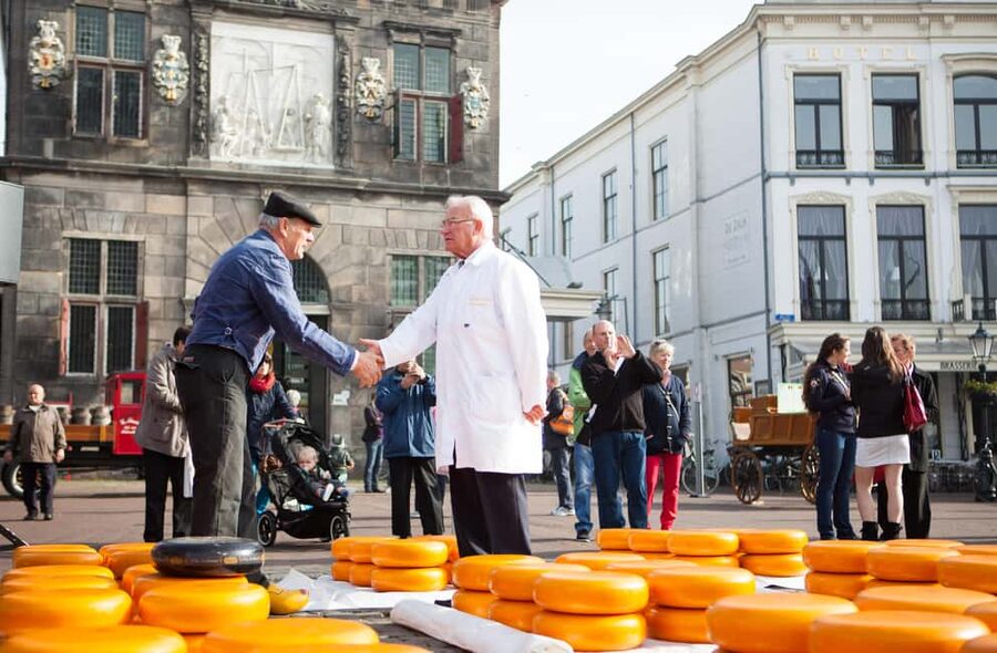 Amsterdam: Traditional Cheese Market Tour to Alkmaar - Price Value Check: Is $70 Worth It?