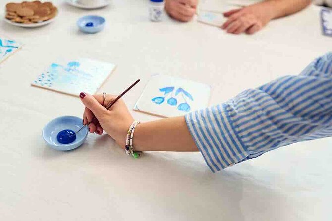 Amsterdam Traditional Dutch Blue Tile Painting Workshop - Your Souvenir Moment: Taking Home a Ceramic Tile