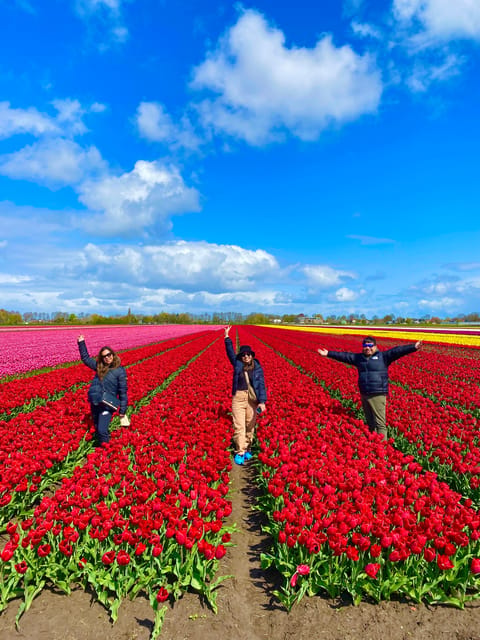 Amsterdam: Tulip Fields Day Tour with Lunch & Windmill - Onderdijk lunch break with a church view and real Dutch comfort food