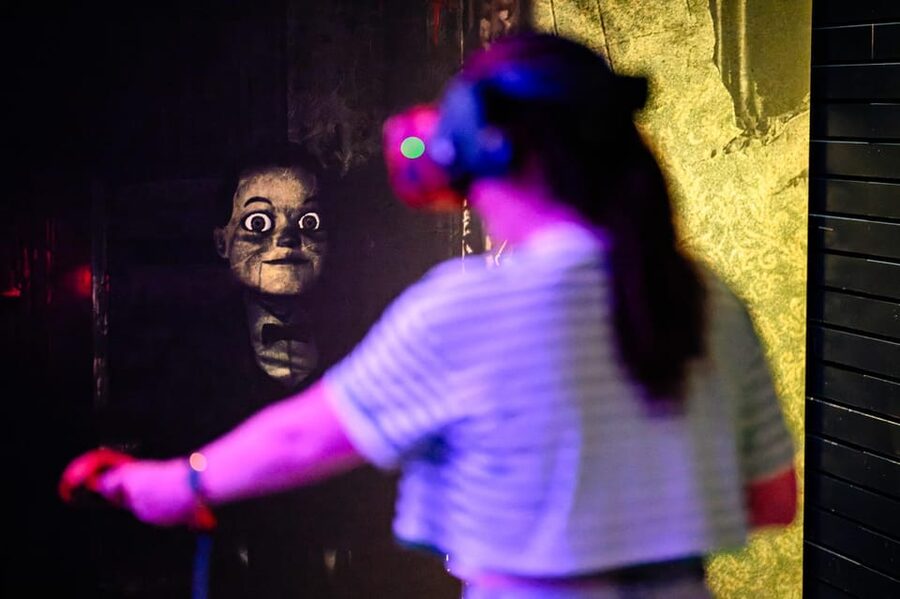 Amsterdam: Ultimate VR Experience: 60 minutes - The 36 Square Meter Arena and Full-Body Tracking Setup