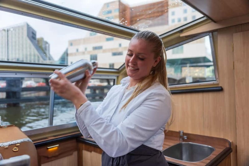 Amsterdam: Unlimited Cocktails Cruise on the Canals - The 75-Minute Night Route: Centraal, Magere Brug, Prinsengracht, Seven Bridges